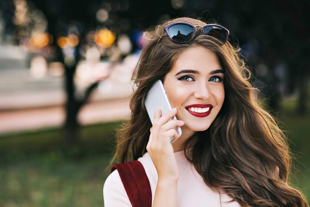 httpselements.envato.comcloseup-portrait-of-cute-girl-with-effective-makea-5XFRTSE