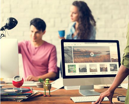 httpselements.envato.comteamwork-discussion-meeting-brainstorming-start-up-PN28HH8